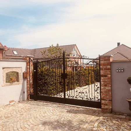 Alte Schmiede Mit Sauna, Pool Und Whirpool Im Aussenbereich Schoenstes Ferienhaus Der Lausitz Elsterheide المظهر الخارجي الصورة