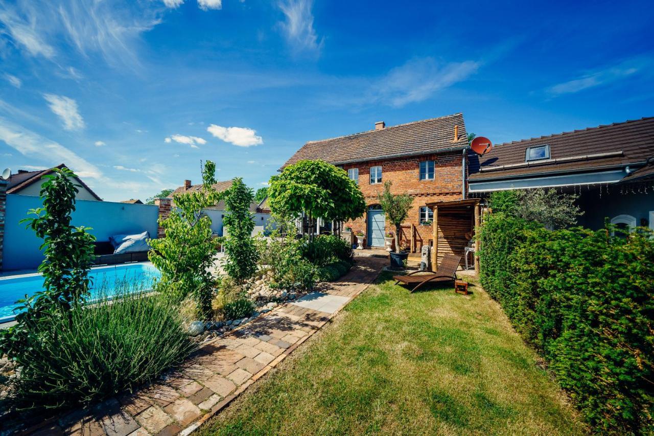 Alte Schmiede Mit Sauna, Pool Und Whirpool Im Aussenbereich Schoenstes Ferienhaus Der Lausitz Elsterheide المظهر الخارجي الصورة