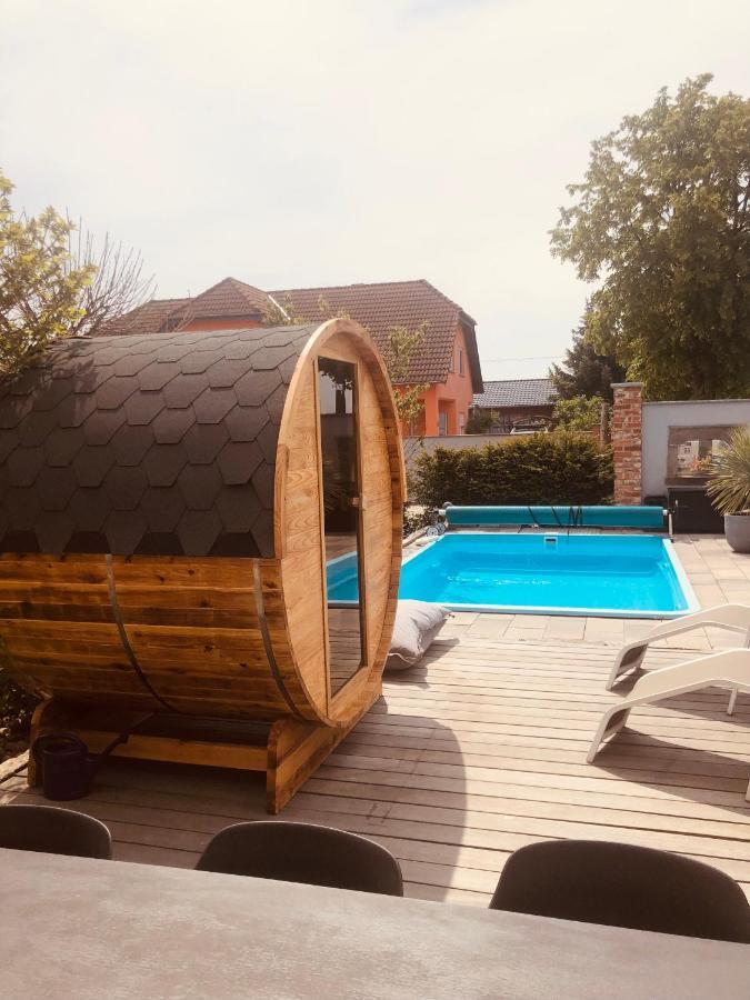 Alte Schmiede Mit Sauna, Pool Und Whirpool Im Aussenbereich Schoenstes Ferienhaus Der Lausitz Elsterheide المظهر الخارجي الصورة